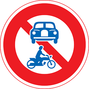 No motor vehicles sign in Japan