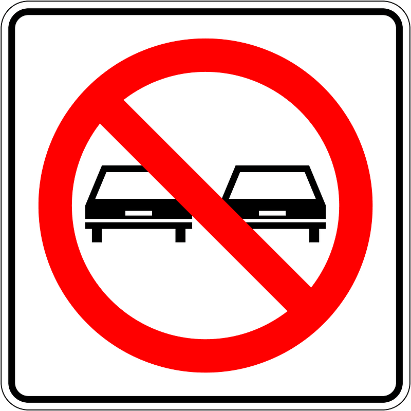 No overtaking sign in Mexico