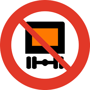 No vehicles carrying dangerous goods sign in Norway