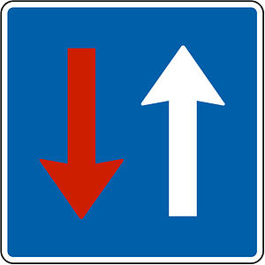 Priority over oncoming vehicles sign in Norway