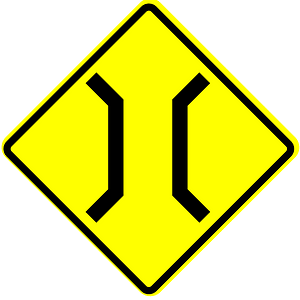 Narrow bridge ahead sign in Panama
