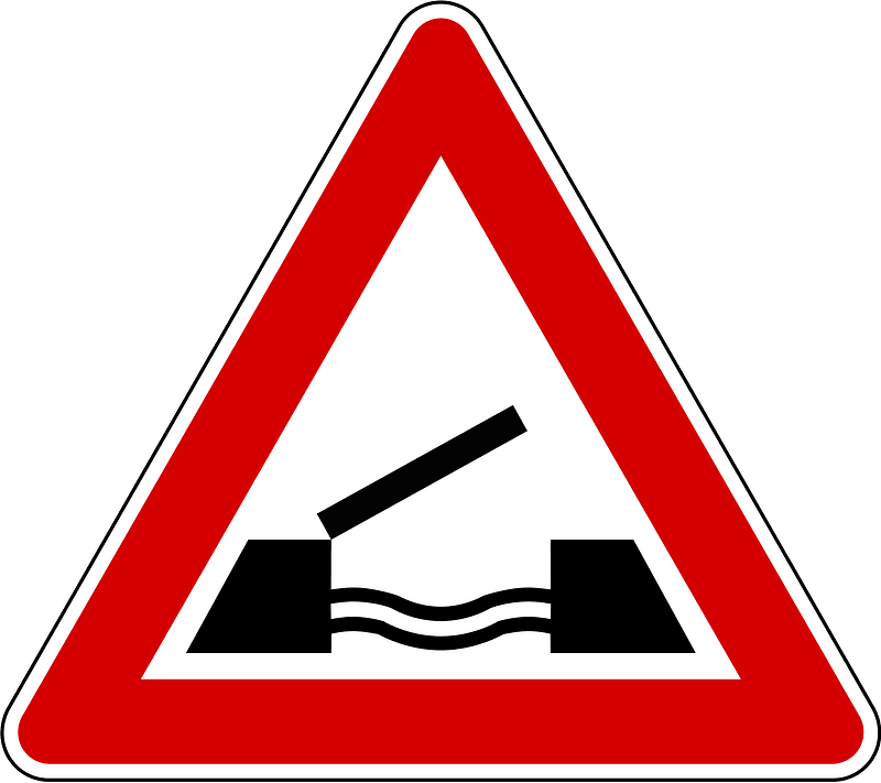Opening or swing bridge sign in Slovenia