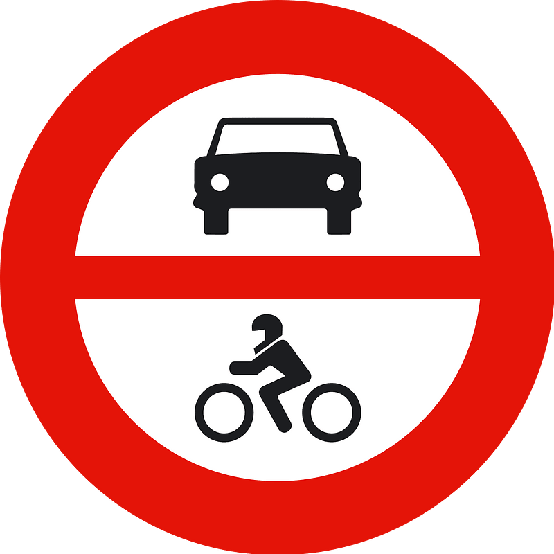No motor vehicles sign in Spain