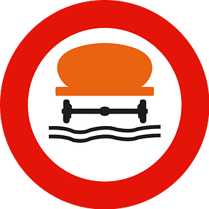 No vehicles carrying dangerous water pollutants sign in Spain