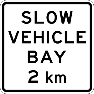 New Zealand road sign A42-4 (2 km) (obsolete)