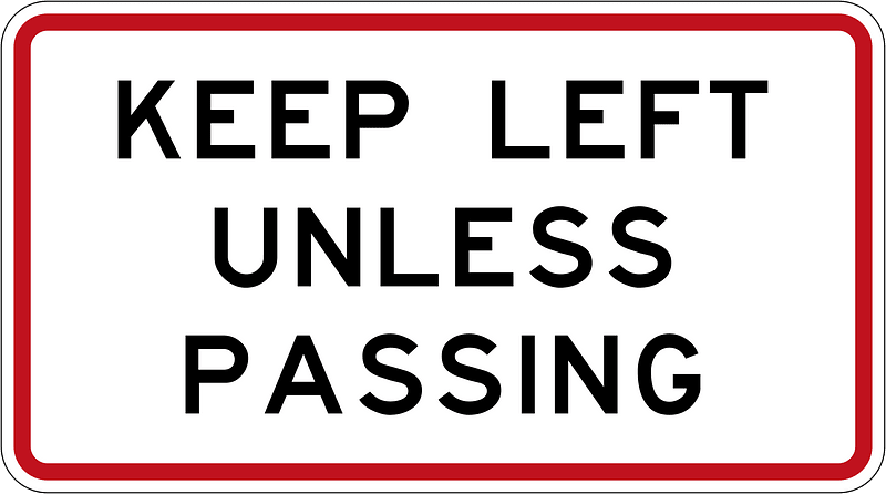 New Zealand road sign R7-1 (medium) (obsolete)
