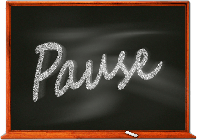 Pause lettering on board
