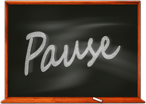 Pause lettering on board