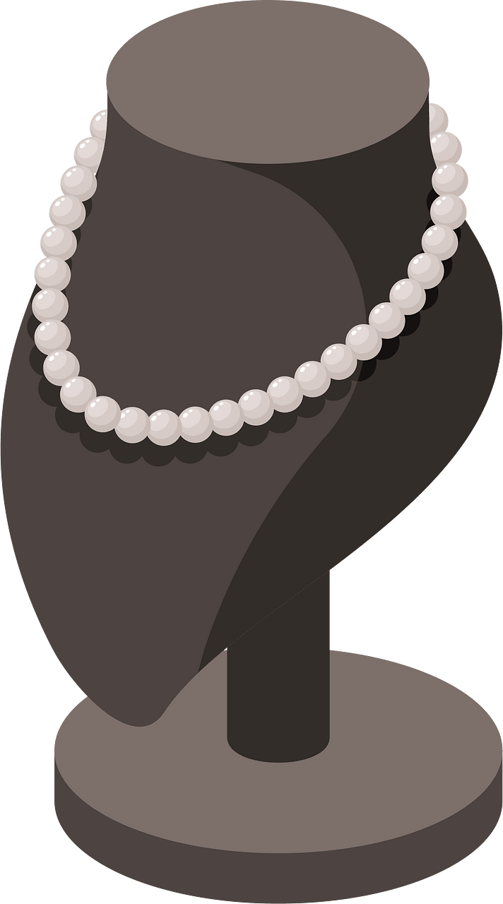 Mannequin and necklace