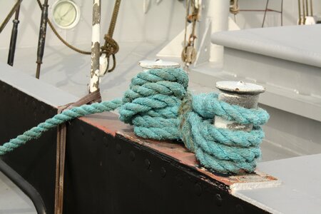 Rope anchoring connected photo
