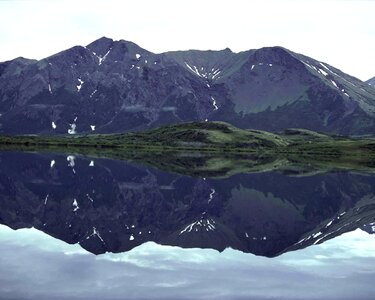 Lake mountain scenic photo
