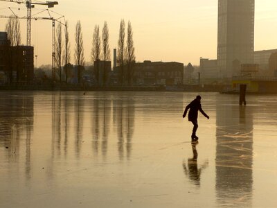 Ice skate skater
