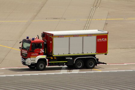 Kölnbonn fire engines drive photo