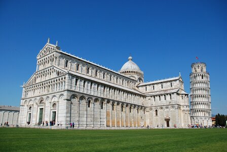 Leaning tower and bapistery photo