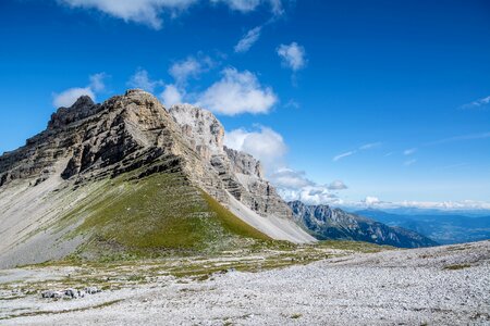 Green rock landscape photo