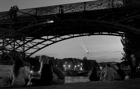 Right bank pont des arts people