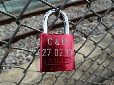 Engraving closed purple