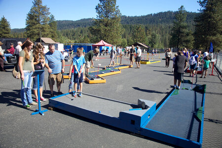 Wenatchee River Salmon Festival miniature golf