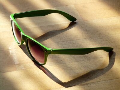 Green glasses see