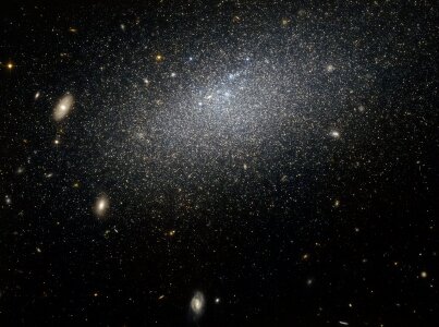 The drizzle of stars scattered