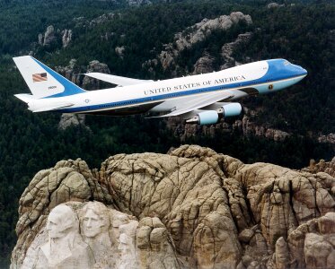 Mount rushmore boeing 474