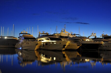 Motor boats port vacations photo