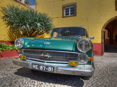 Auto automotive vehicles