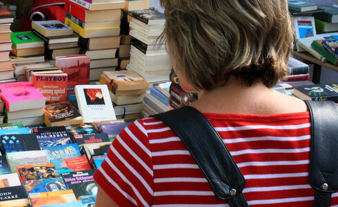 Browse woman read