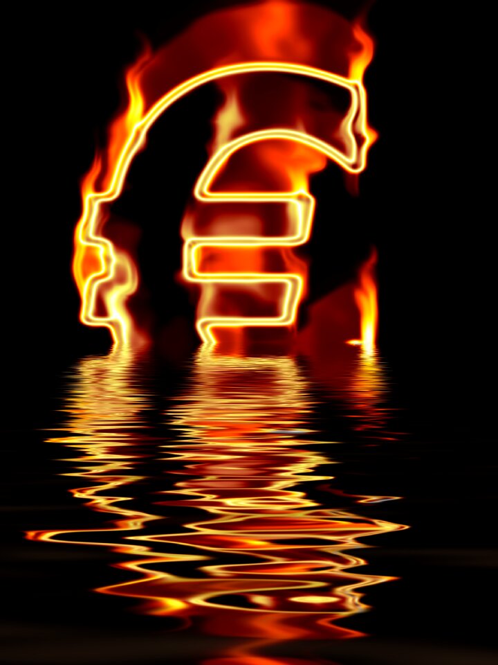 Water wave mirroring