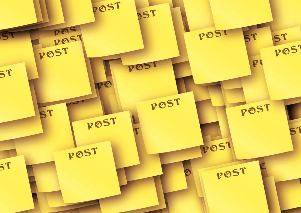 Sticky note yellow office
