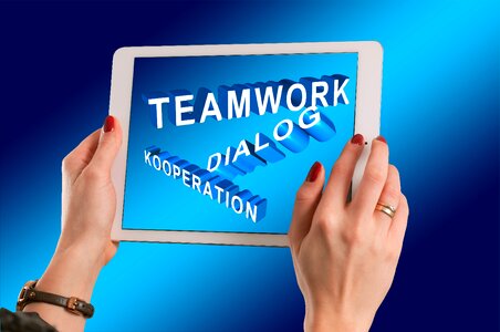 Ipad dialogue cooperation