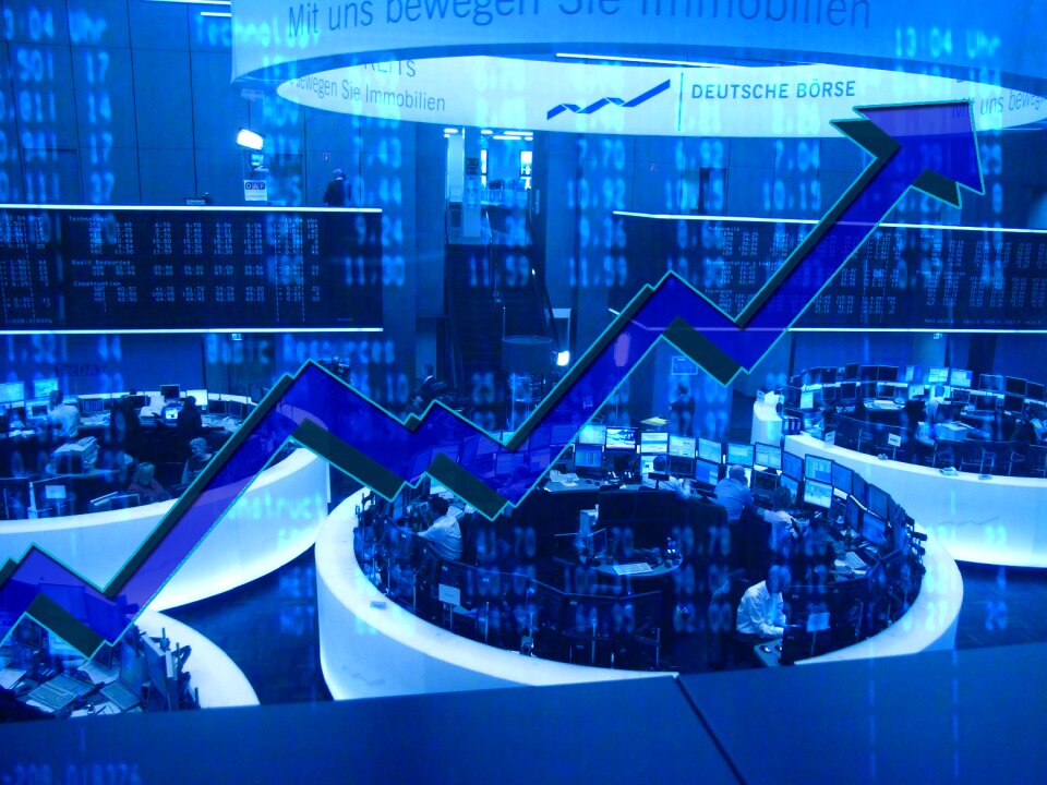 Drive businessmen trading hall