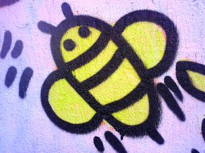Bee painting Free illustrations