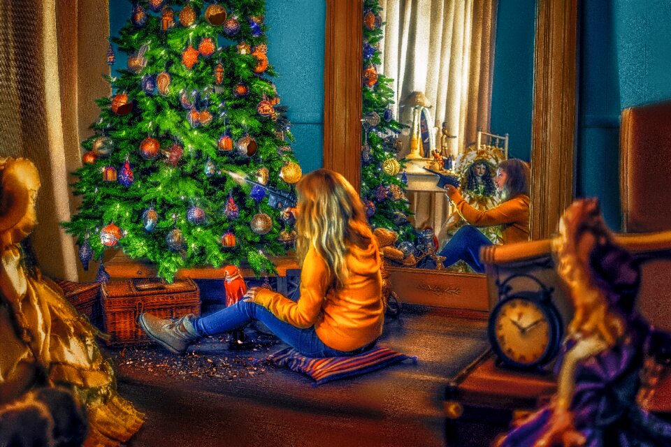 Toys holiday clock