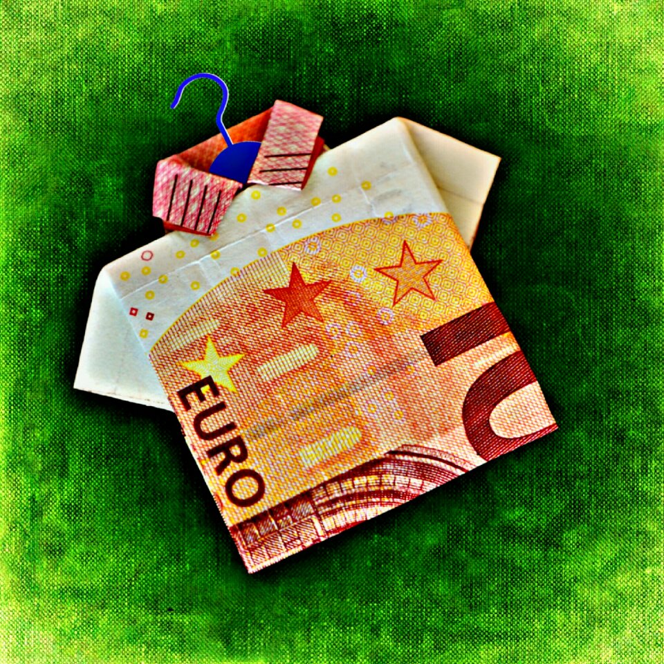 Euro cash and cash equivalents reserve