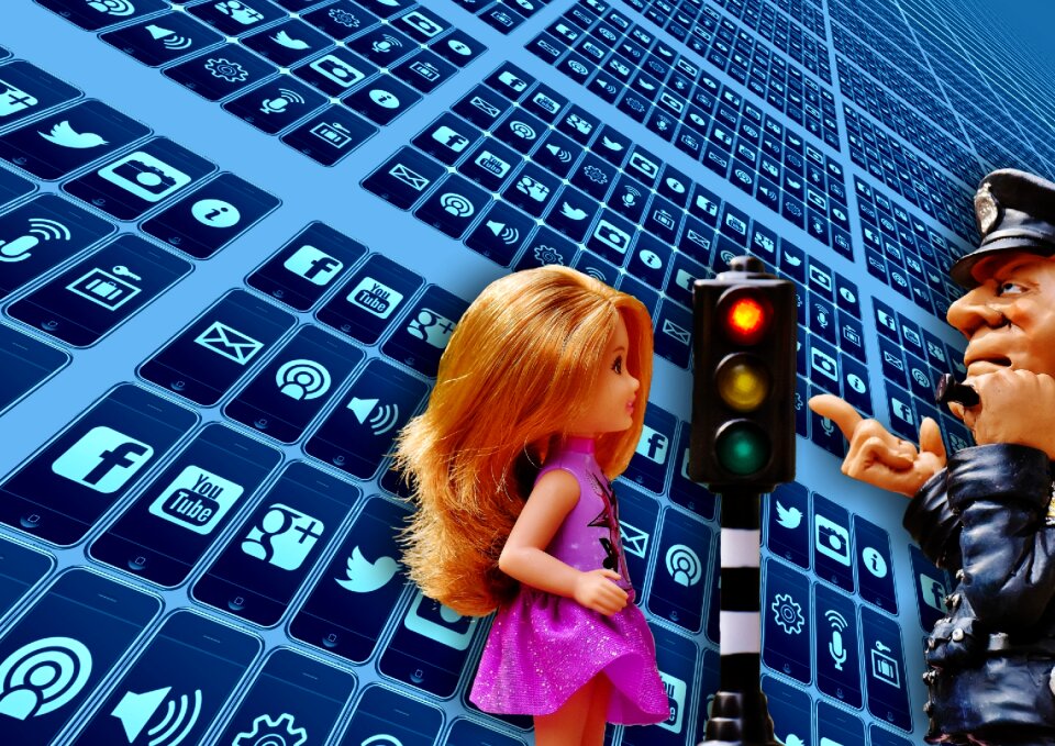 Police children social networking