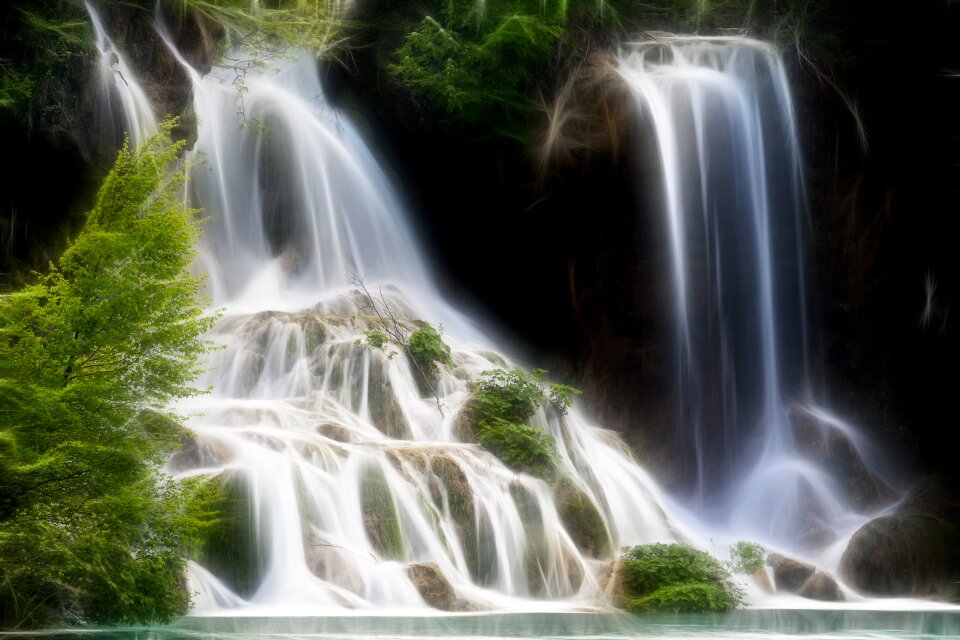 Waters murmur water veil
