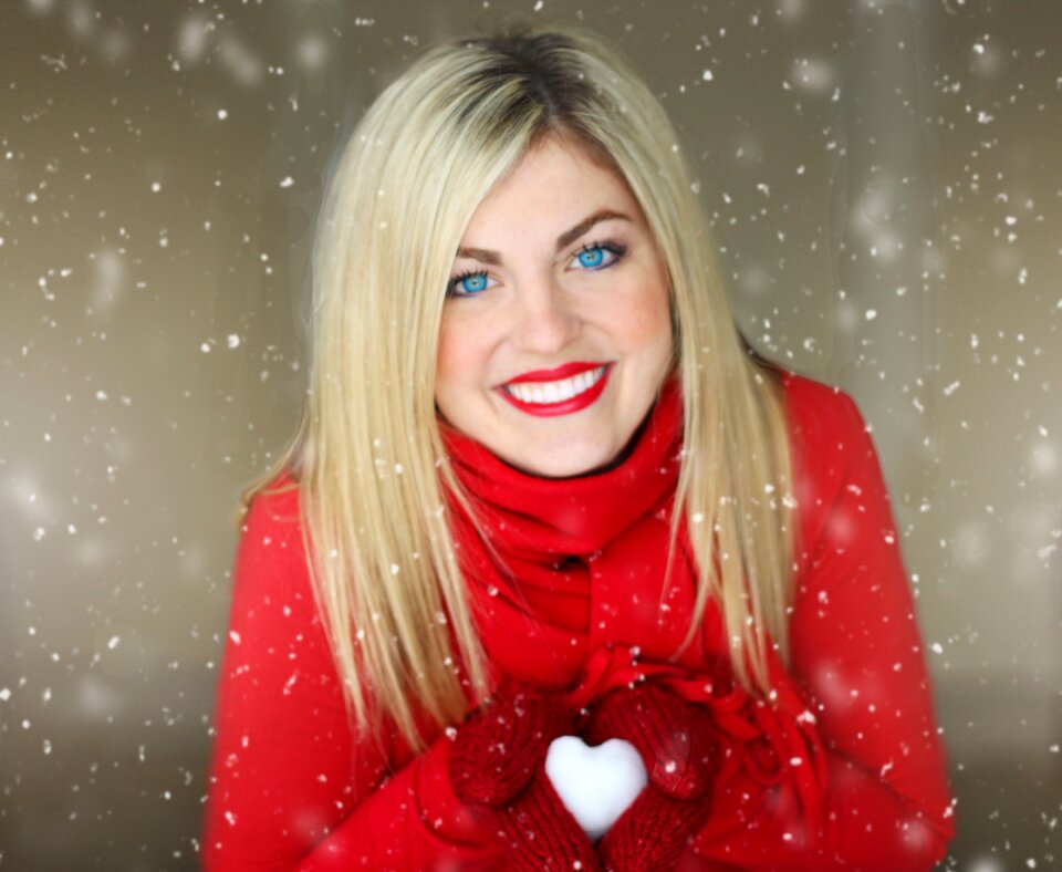 Red heart snow