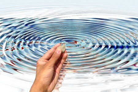 Throw stone waves circles