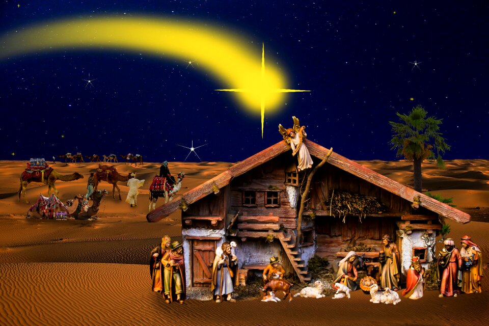 Holy three kings star desert
