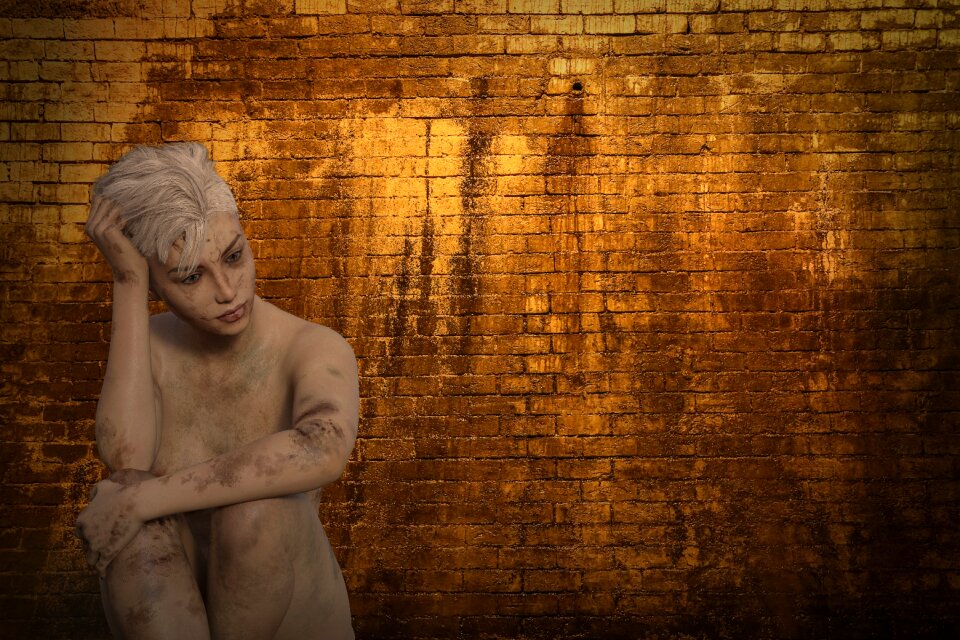 Nude wall desperate