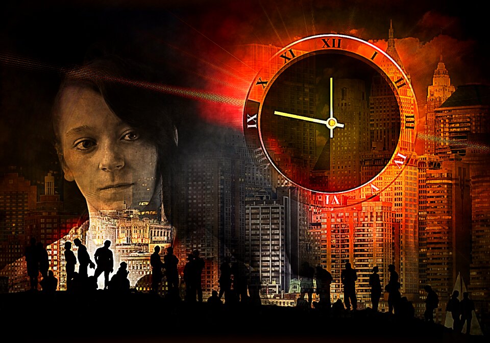 City silhouette clock