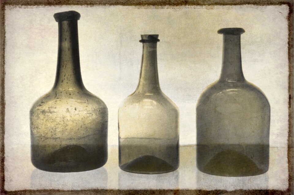 Umber brown glass