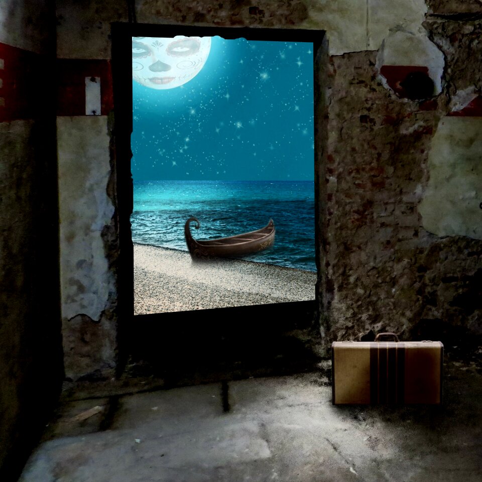 Fantasy boat suitcase