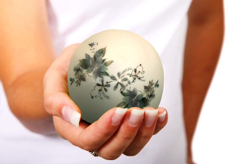 Porcelain flowers arrangement