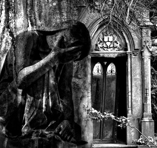 Statue black white sculpture