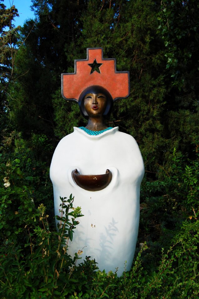 Public statue woman