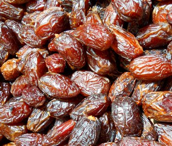 Dry food dessert