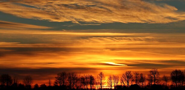 Atmosphere cloud dawn photo