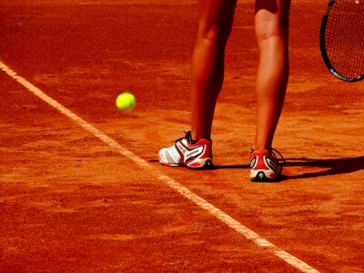 Racket sport court